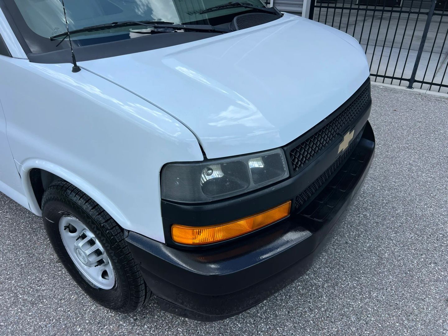 chevrolet express cargo 2019 1GCWGBFG9K1188018 image chevrolet express cargo 2019 1GCWGBFG9K1188018 image